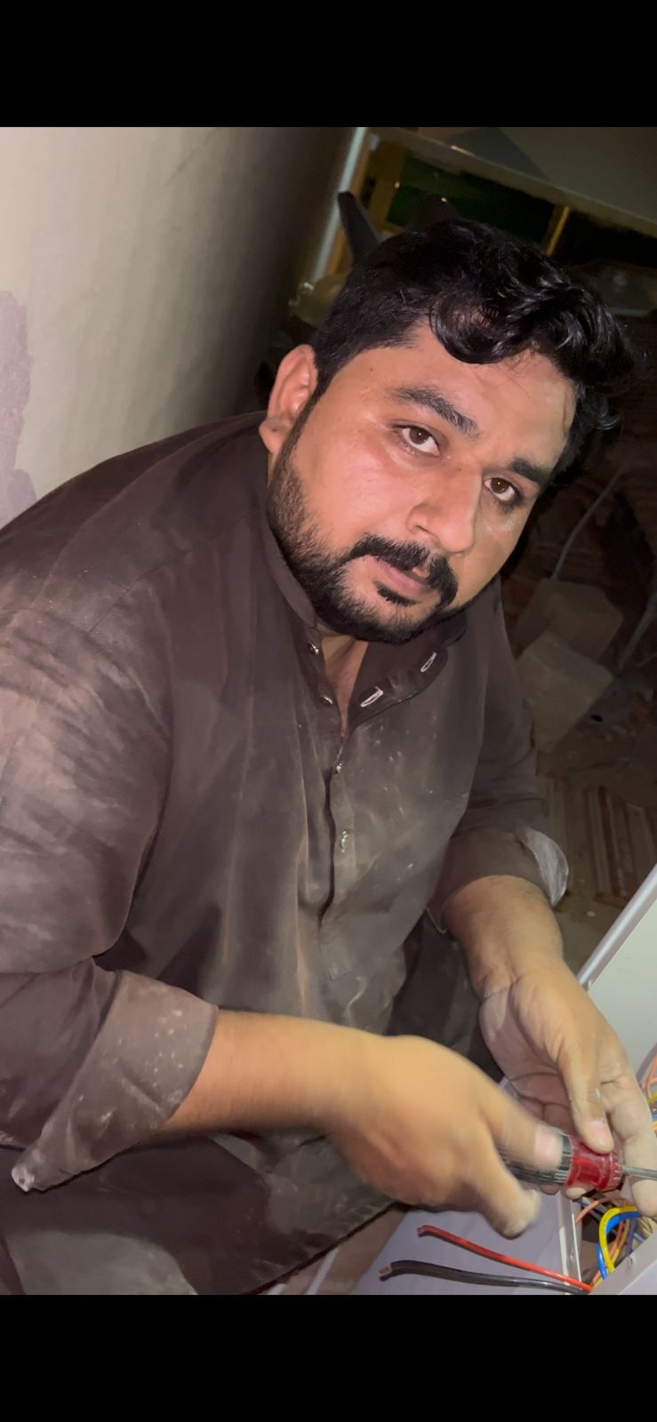 خبرة أكثر من 10 سنوات في مجال التبريد والتكييف - كأس تقدير وجائزة احترافية